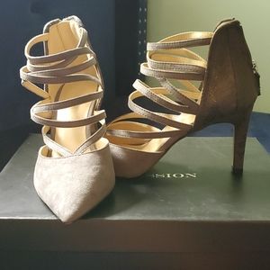 EXPRESSION heels